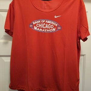 Nike Red Chicago Marathon T-Shirt Women's Sz Large